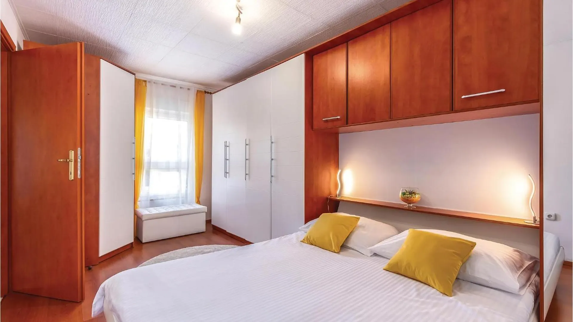 3 Bedroom Nice Home In 코스트레나 펜션