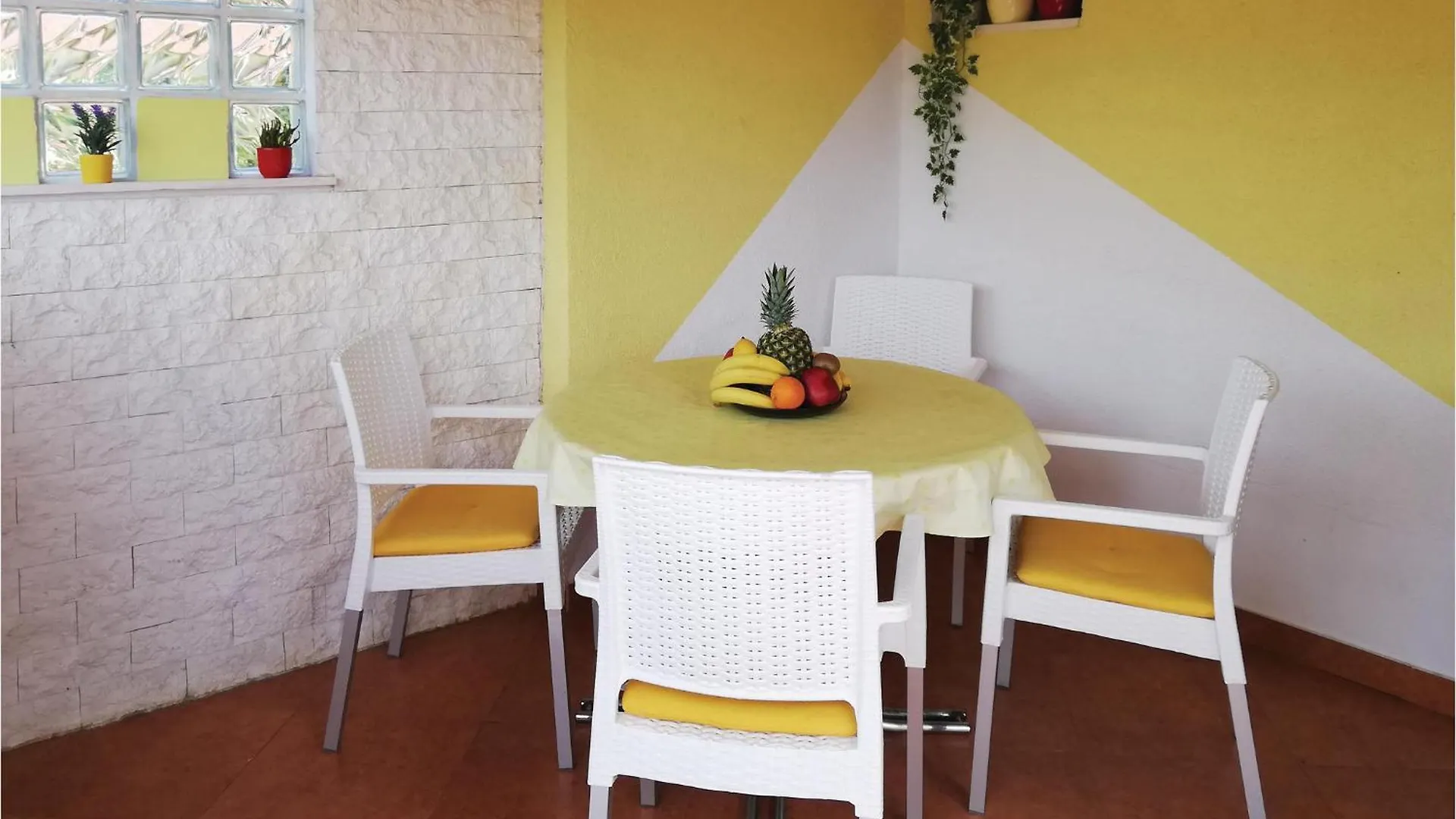 3 Bedroom Nice Home In Kostrena Croácia
